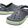 crocs gris vert